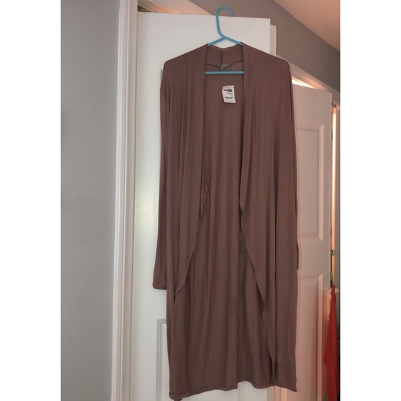 Cardigan 🧥 - Picture 4 of 4